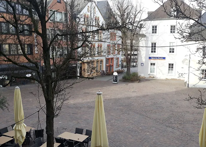Ricks City Hotel